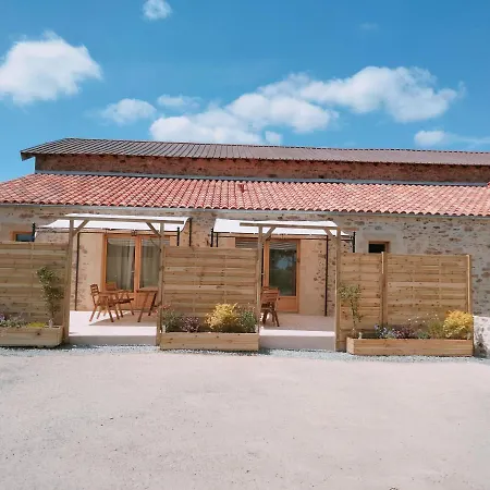 Villa Les Granges Des Petits Couleurs Les Épesses Exterior foto